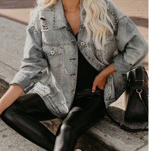 NWOT Vick studded lightwash distressed oversized denim jacket